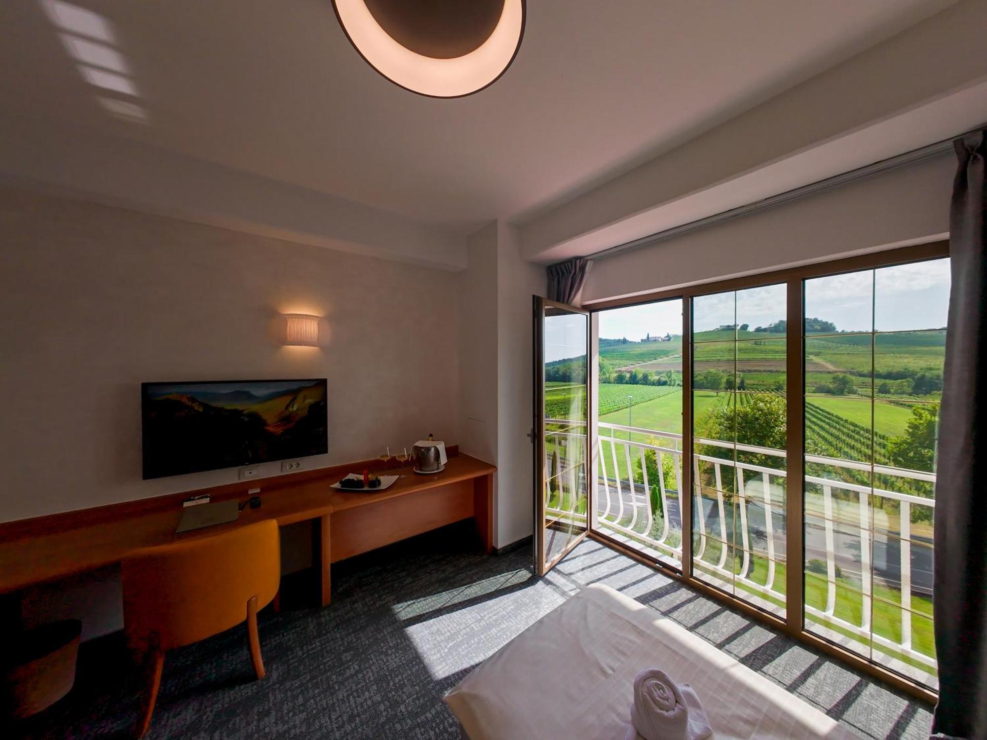 Hotel Venko โดบรอโว ภายนอก รูปภาพ