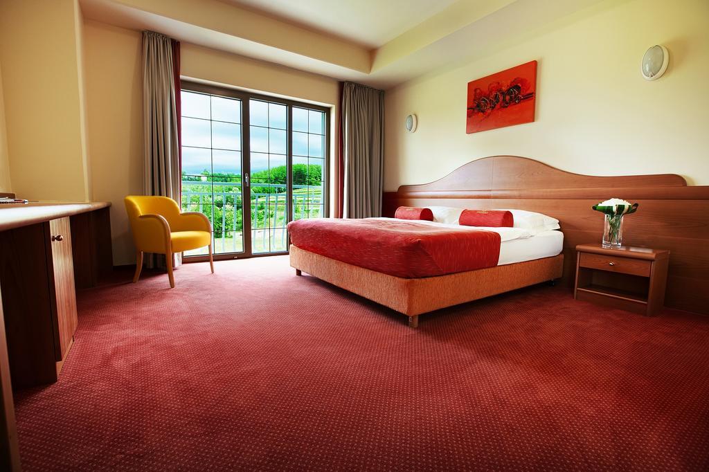 Hotel Venko โดบรอโว ภายนอก รูปภาพ